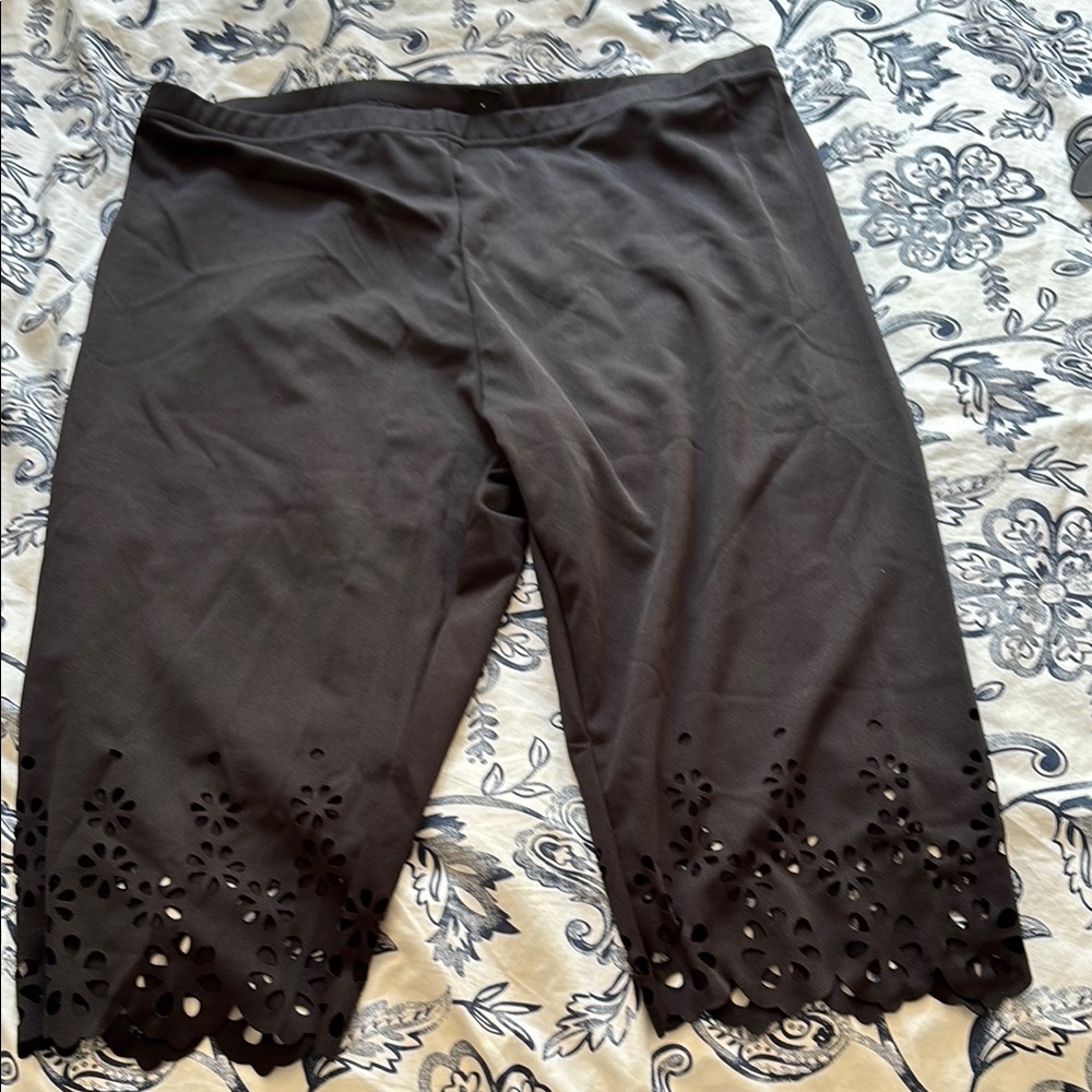 SHEIN Curve Black Shorts